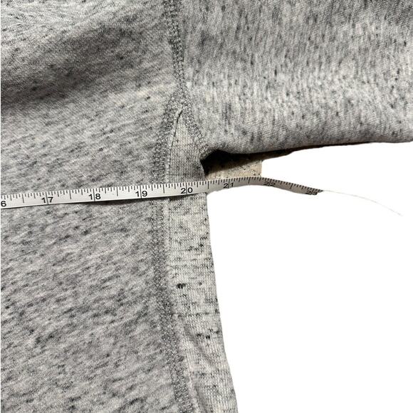 Abercrombie & Fitch Gray Cropped Sweatshirt Size Medium - Picture 4 of 5